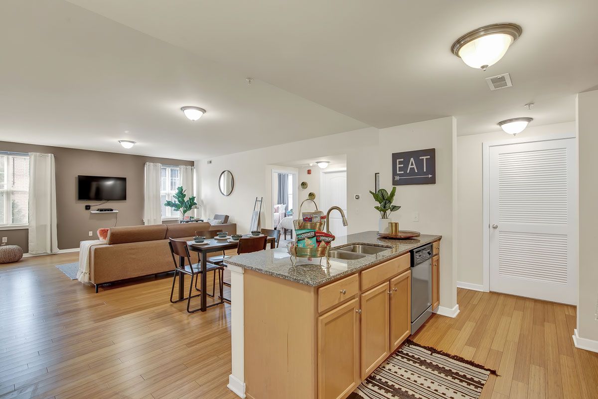 rittenhouse station furnished apartments near university of delaware living area