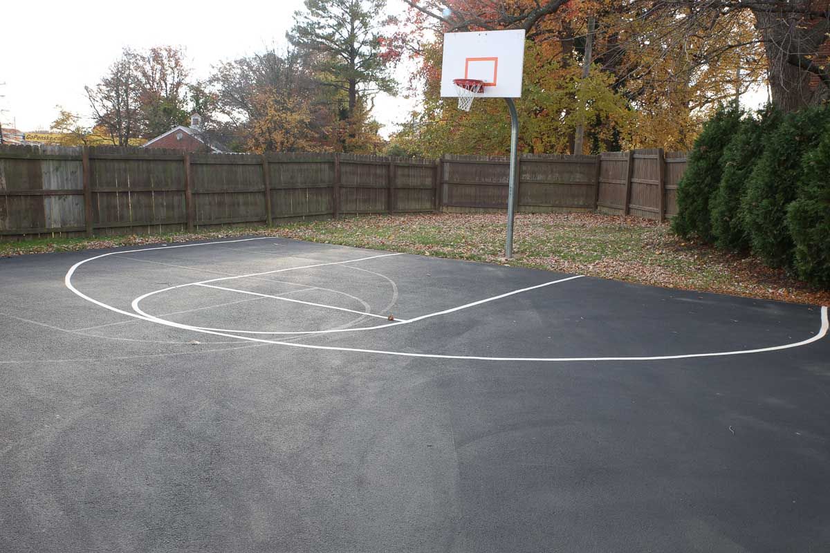 rittenhouse station student apartments newark de basketball court