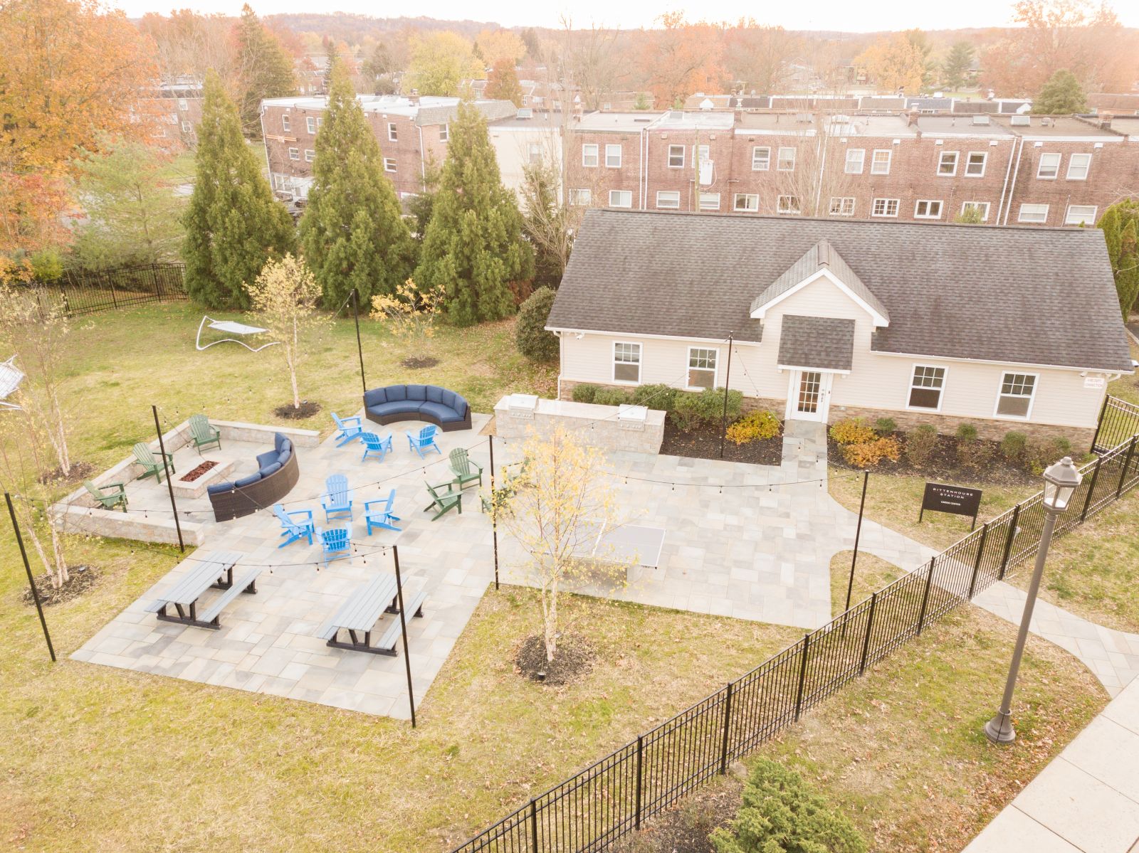 DJI_0016 rittenhouse station student apartments newark outdoor lounge area and tables